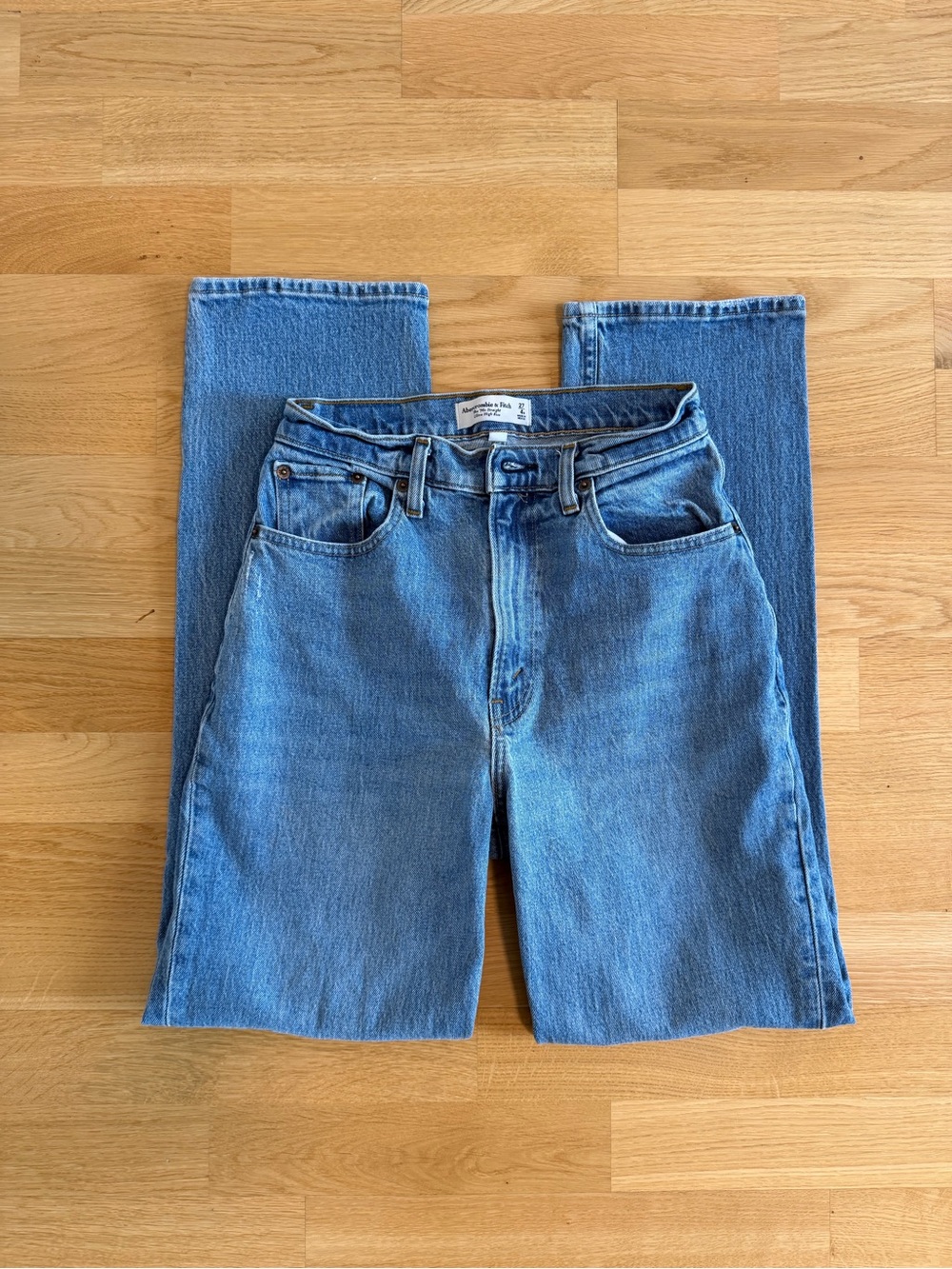Abercrombie & Fitch Women's Straight Leg Blue Jeans